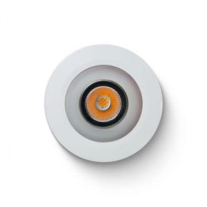 Loxone LED Spot Warmweiß zur Deckenmontage – energieeffiziente Beleuchtungslösung für Smart Homes, ideal installiert durch Elektro Maschler